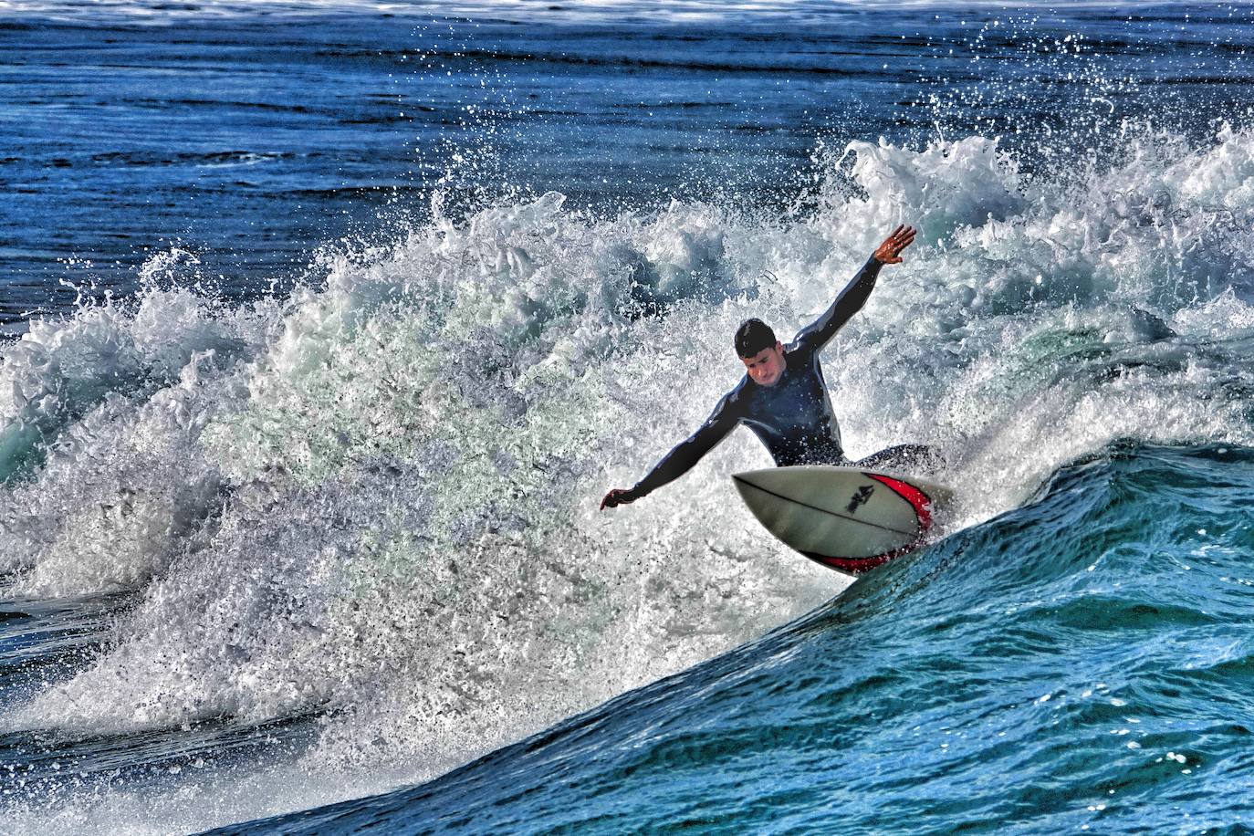 fotos-surfeando-en-ribadesella-el-comercio-diario-de-asturias